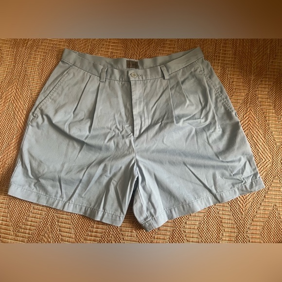 Docker's Women's Original Pleated Light Blue Recode Shorts,Size 12 - Picture 1 of 9